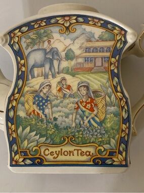 Sadler The World of Tea Collection Ceylon Tea Decorative Tea Pot Made in England